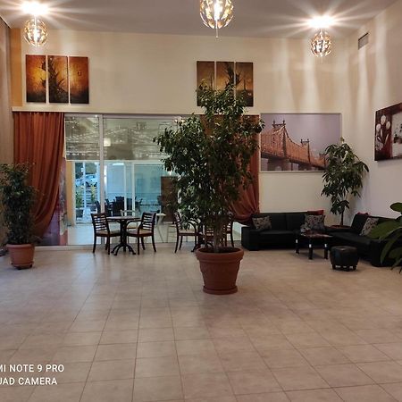 Sofias Hotel Ioannina Bagian luar foto